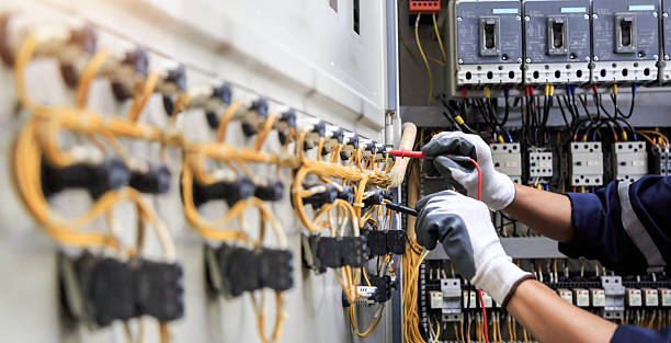 Professional Electrician technician working in César Chávez, TX